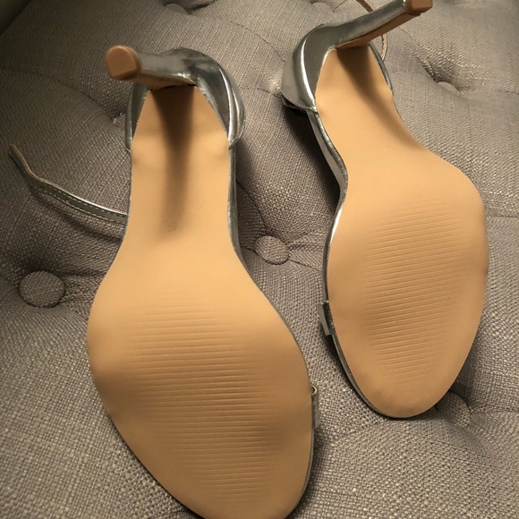 Silver Ego Official heels - Picture 2 of 2